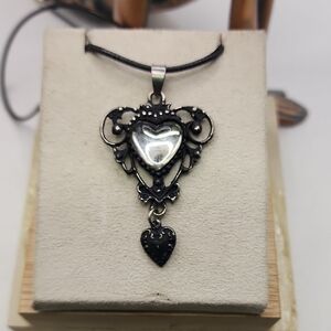 Elegant Black Heart Pendant Necklace